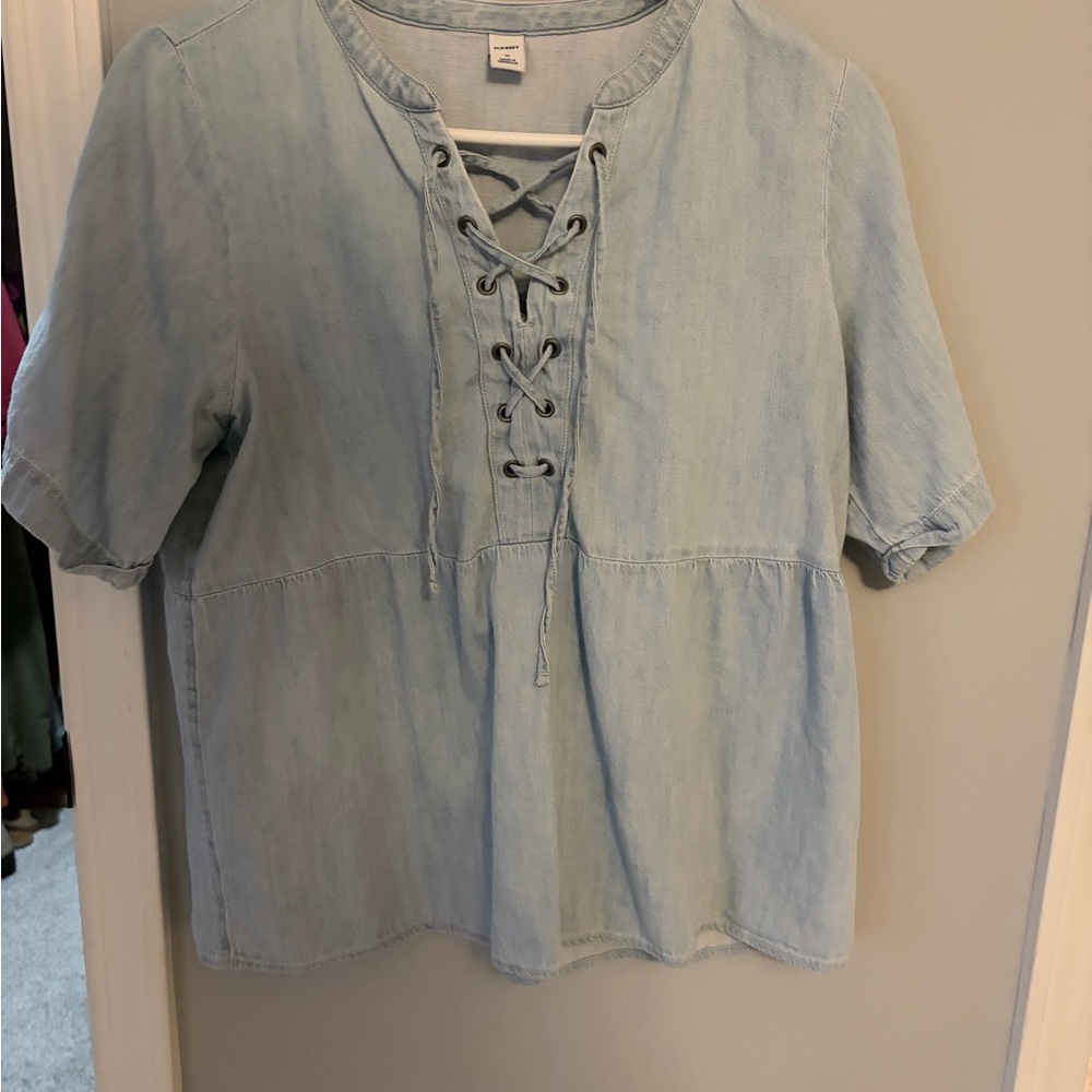 Old navy chambray Lace-Up Women's Top - Picture 4 of 5